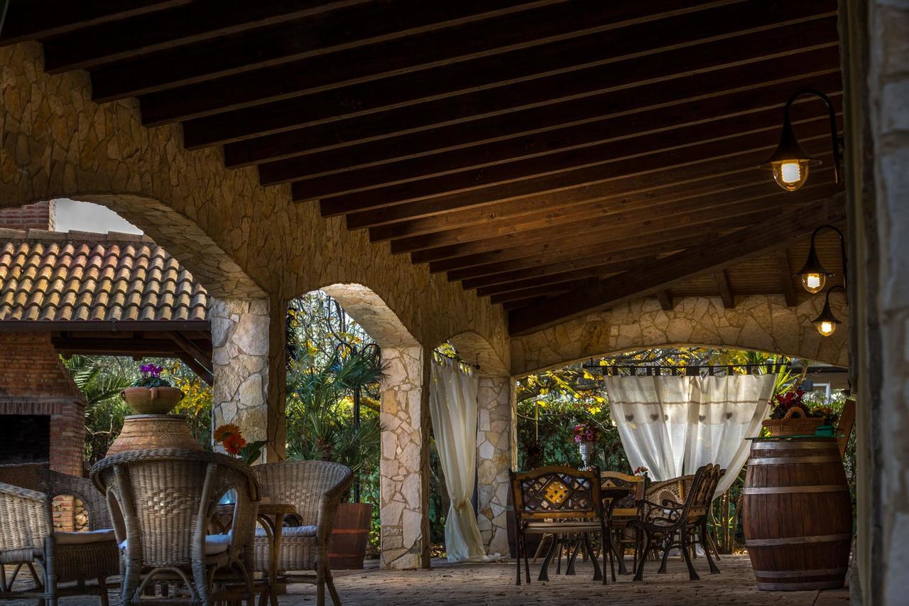 La Perla Nera B&B Nissoria Exterior photo